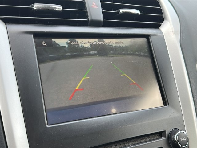 Used 2016 Ford Fusion SE FWD image 32