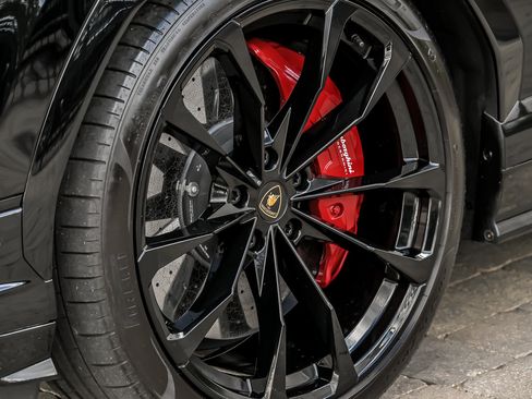 Used 2024 Lamborghini Urus S AWD/4WD image 8