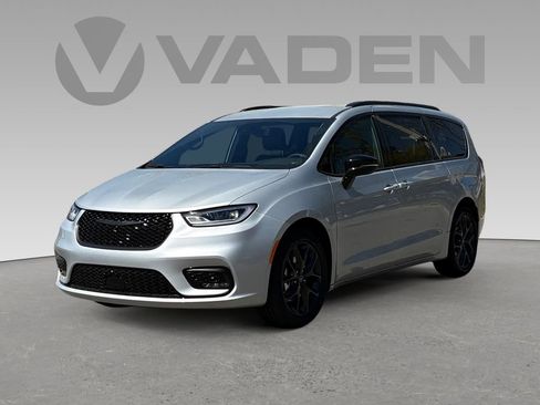 New 2026 Chrysler Pacifica Select image 26