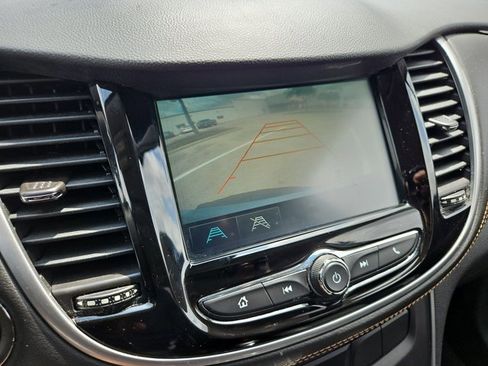 Used 2017 Chevrolet Trax LT w/ LT Convenience Package image 12