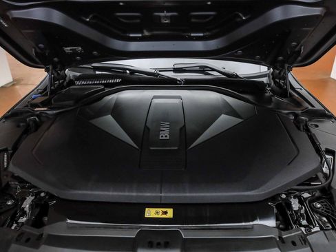 Used 2026 BMW i5 eDrive40 w/ M Sport Package image 28