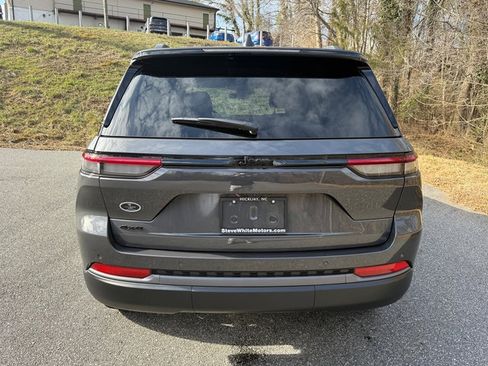 New 2026 Jeep Grand Cherokee Altitude AWD/4WD image 8
