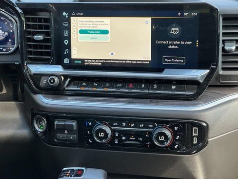 Used 2022 Chevrolet Silverado 1500 LTZ w/ LTZ Premium Package AWD/4WD image 13