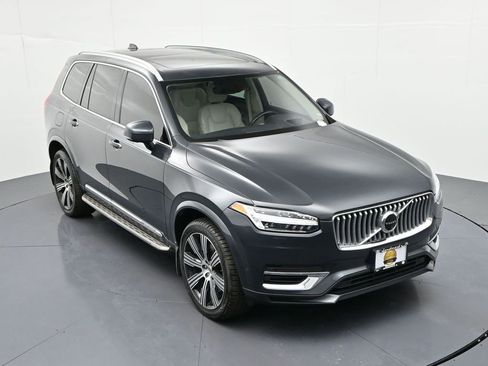 Used 2022 Volvo XC90 T8 Inscription w/ Lounge Package AWD/4WD image 18