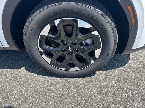 New 2025 Kia Sorento S w/ Panoramic Sunroof Package image 12