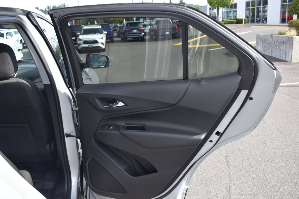 Used 2018 Chevrolet Equinox LT FWD image 22