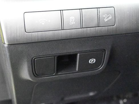 Used 2024 Hyundai Kona SEL image 24