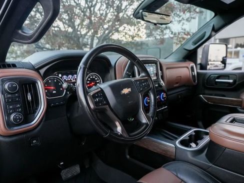 Used 2020 Chevrolet Silverado 2500 High Country w/ Z71 Off-Road Package image 29