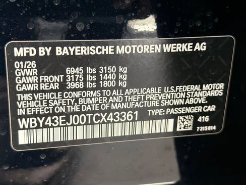 Used 2026 BMW i7 xDrive60 w/ M Sport Package RWD image 19