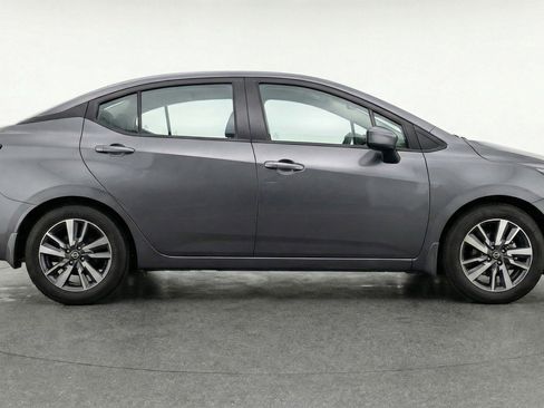Used 2025 Nissan Versa SV image 11