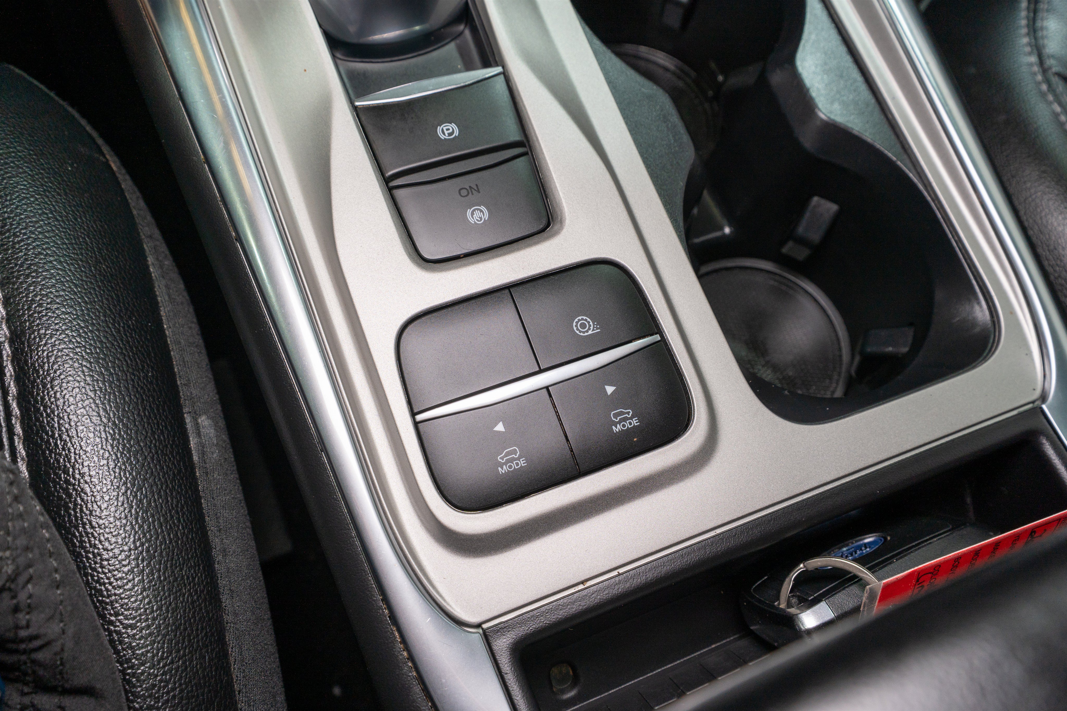 Used 2023 Ford Explorer Limited w/ Limited Technology Package RWD image 24