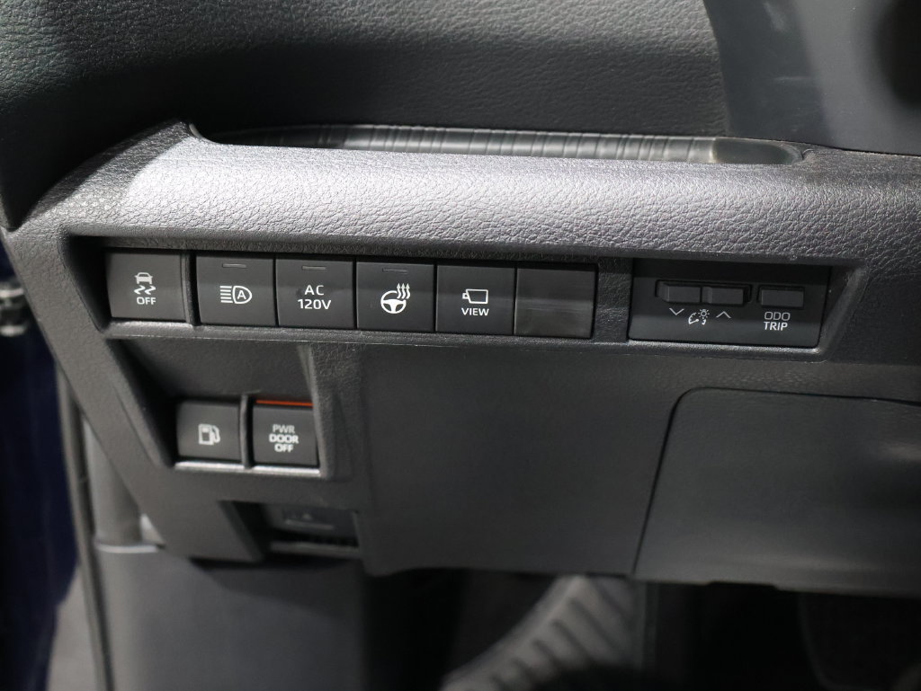 Used 2026 Toyota Sienna Platinum AWD/4WD image 38