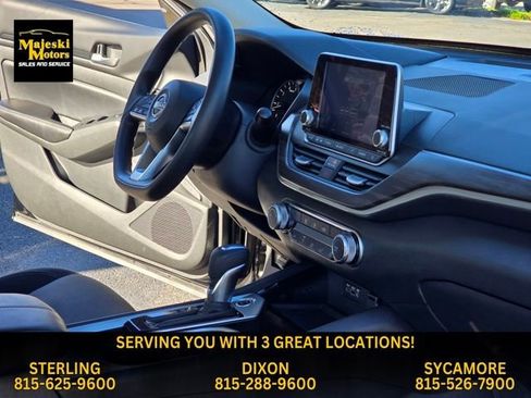Used 2024 Nissan Altima 2.5 SV image 31