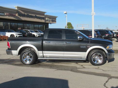 Used 2016 RAM 1500 Laramie w/ Convenience Group image 8