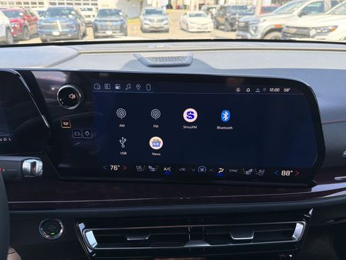 New 2026 Chevrolet Traverse RS AWD/4WD image 18