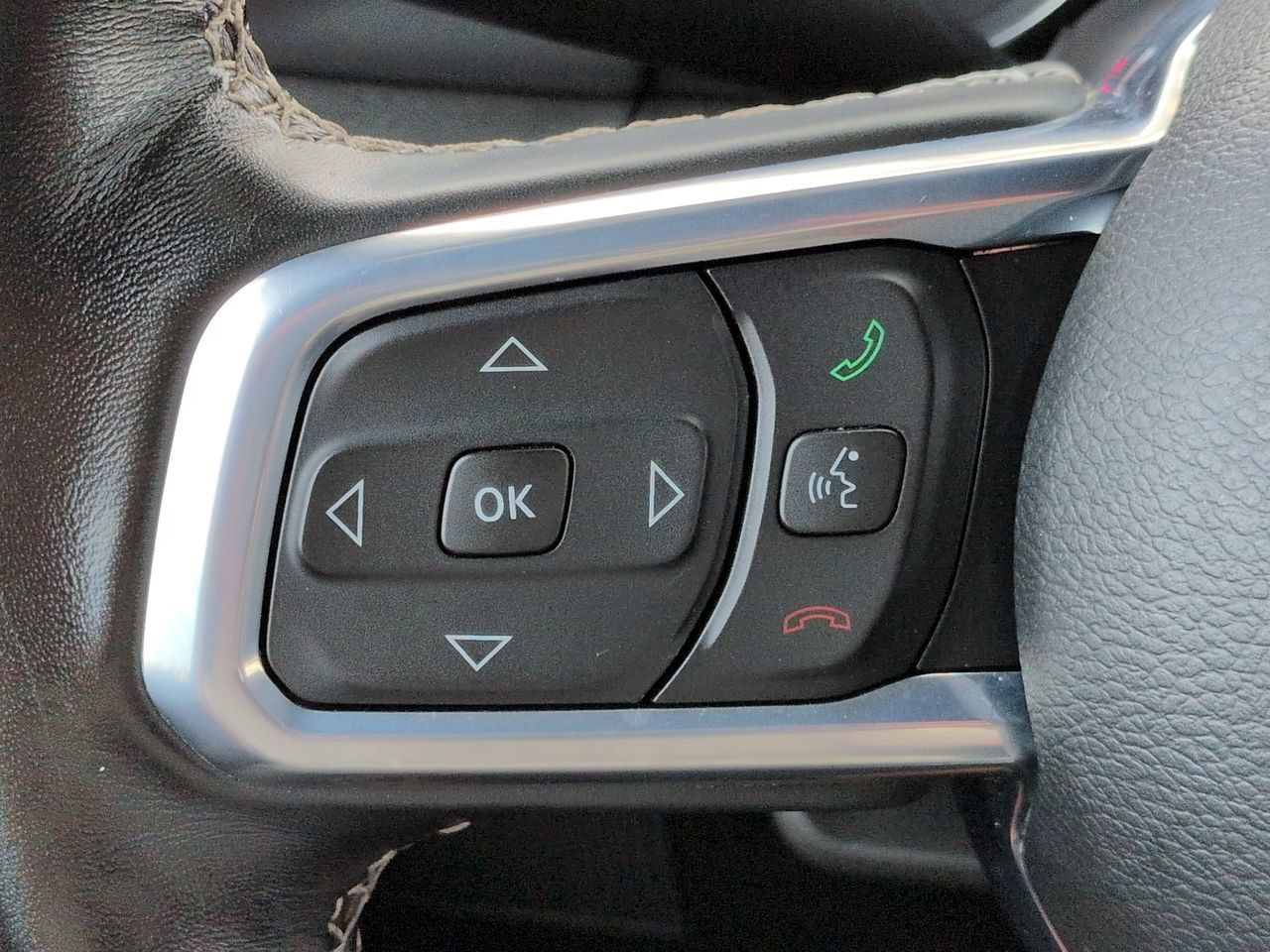 Used 2021 Jeep Wrangler Unlimited Sahara AWD/4WD image 26