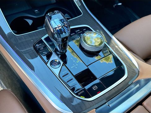 Used 2023 BMW X5 xDrive40i w/ Executive Package image 17