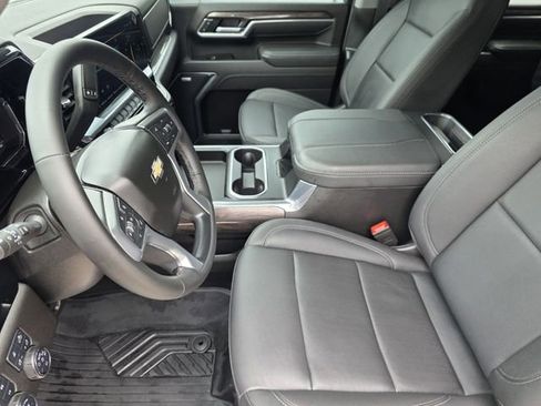 Used 2025 Chevrolet Silverado 2500 LTZ w/ LTZ Plus Package AWD/4WD image 13