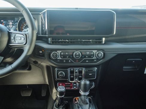New 2026 Jeep Wrangler Unlimited Rubicon AWD/4WD image 13