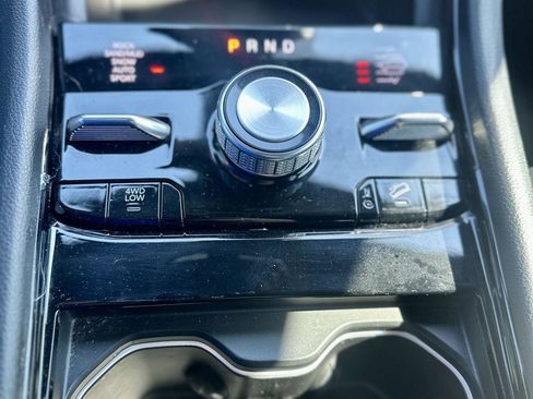 Used 2024 Jeep Grand Cherokee L Summit w/ High Altitude Package image 19