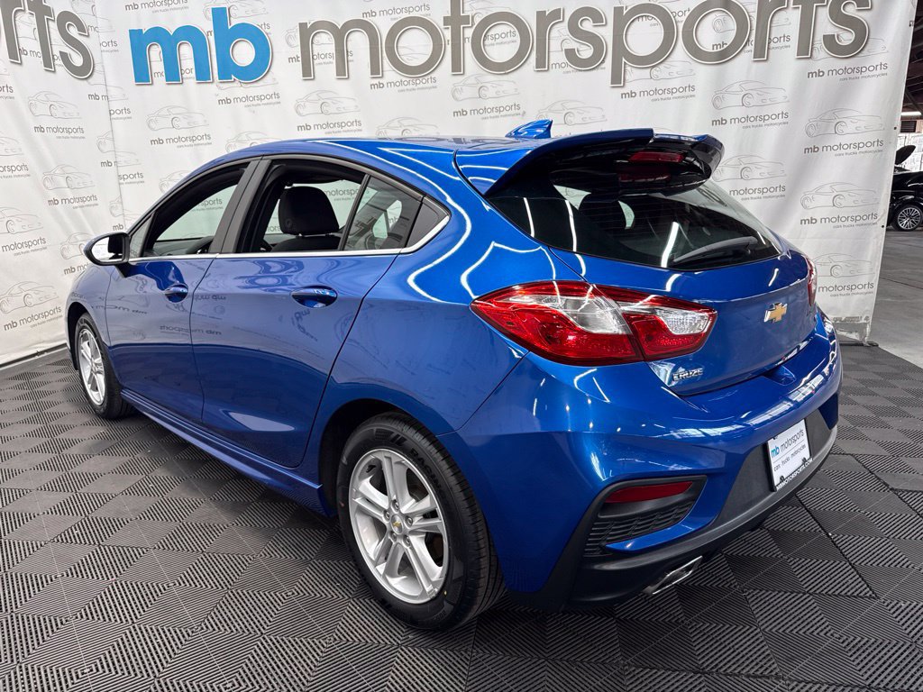 Used 2017 Chevrolet Cruze LT FWD image 4