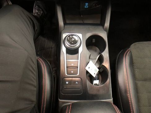 Certified 2022 Ford Escape SEL w/ SEL Stealth AWD Package image 19