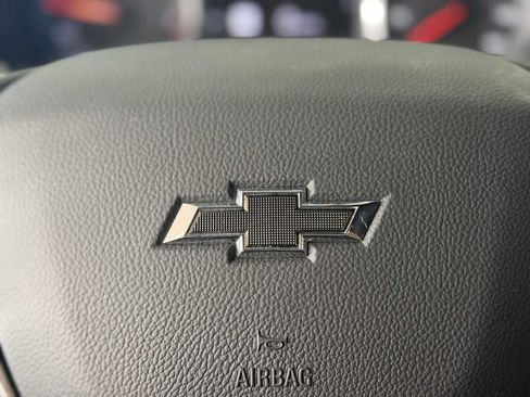 Used 2023 Chevrolet Traverse RS AWD/4WD image 33