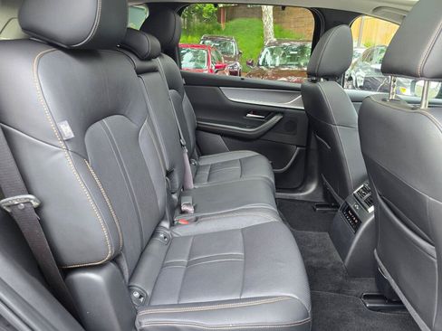 Certified 2025 MAZDA CX-70 Plug-In Hybrid w/ Premium Pkg AWD/4WD image 13