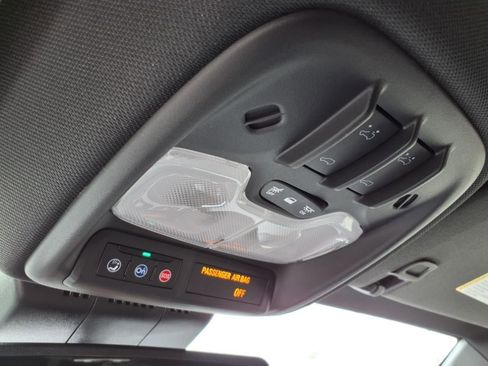 New 2026 GMC Canyon Elevation w/ Convenience Package image 17