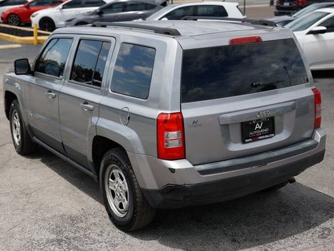 Used 2015 Jeep Patriot Sport w/ Power Value Group FWD image 8