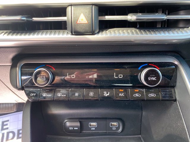 Used 2022 Kia K5 LXS image 17