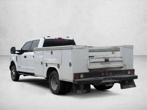 Used 2022 Ford F350 XL w/ Power Equipment Group image 7