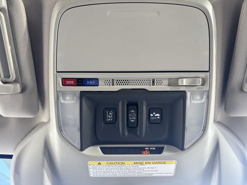 Used 2021 Subaru Forester Limited image 31