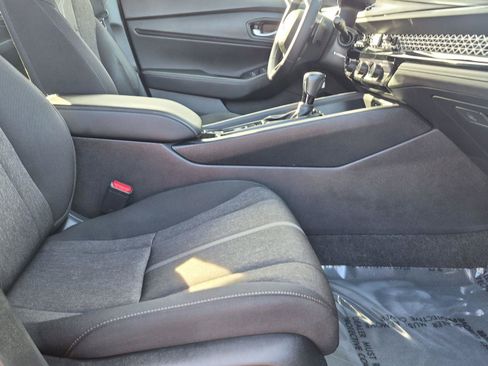 Used 2024 Honda Accord Sport image 9