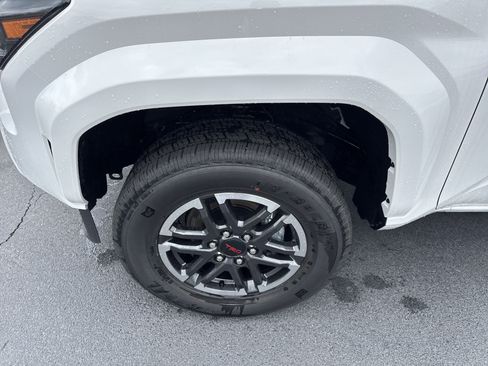 New 2025 Toyota Tacoma 4x4 Double Cab Hybrid image 9