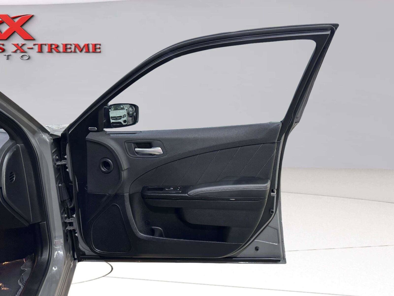 Used 2023 Dodge Charger SXT w/ Blacktop Package AWD/4WD image 46