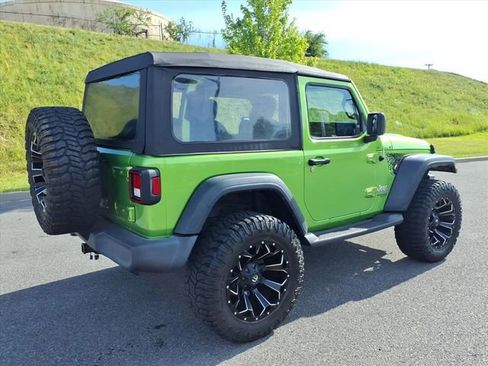 Used 2018 Jeep Wrangler Sport AWD/4WD image 4