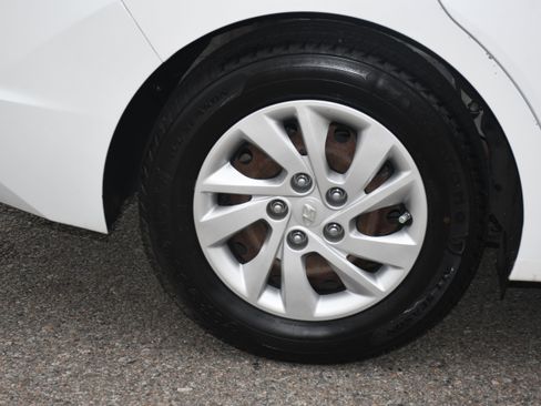 Used 2020 Hyundai Elantra SE w/ Cargo Package (C1) image 20