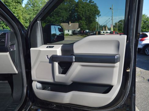 Used 2016 Ford F150 XL w/ Equipment Group 101A Mid AWD/4WD image 25