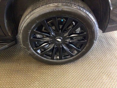 Used 2021 Cadillac Escalade Luxury AWD/4WD image 26