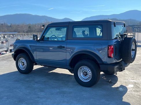 New 2025 Ford Bronco Base image 4