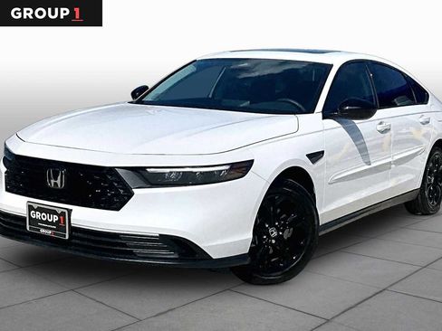 Used 2025 Honda Accord SE image 1