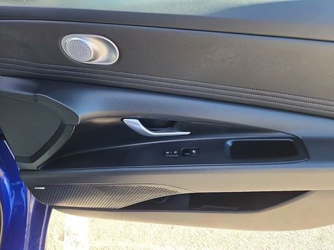 Certified 2024 Hyundai Elantra Limited FWD image 34