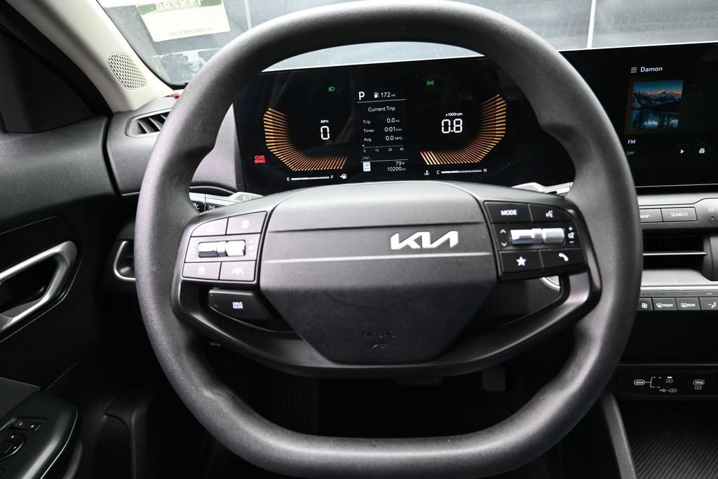 Used 2025 Kia K4 FWD image 25