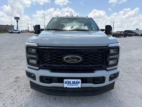 New 2026 Ford F250 Lariat w/ Black Appearance Package AWD/4WD image 17