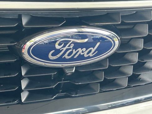 Certified 2024 Ford Escape SE w/ PHEV Premium Package image 20