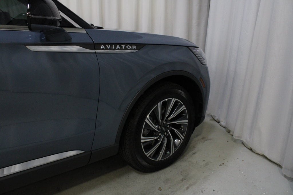 New 2027 Lincoln Aviator AWD image 27