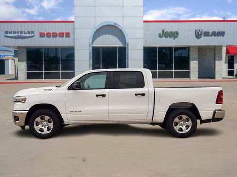 New 2026 RAM 1500 4x4 Crew Cab image 3