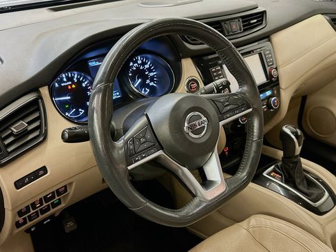 Used 2017 Nissan Rogue SL w/ SL Premium Package AWD/4WD image 18