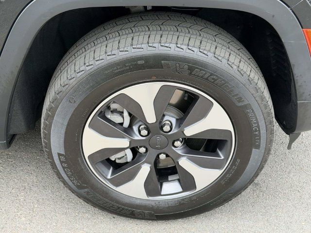 Used 2023 Jeep Grand Cherokee 4WD 4xe image 10